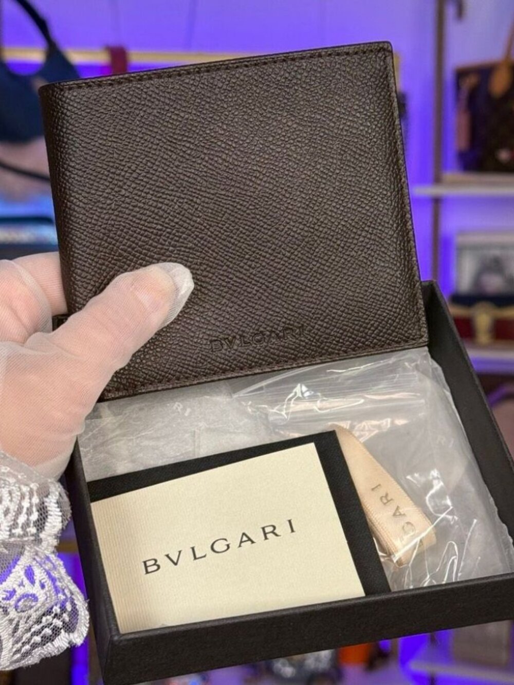 New In Box Bvlgari Bulgari Dark Brown Calf Leather Men’s Bi-Fold Wallet Full Set